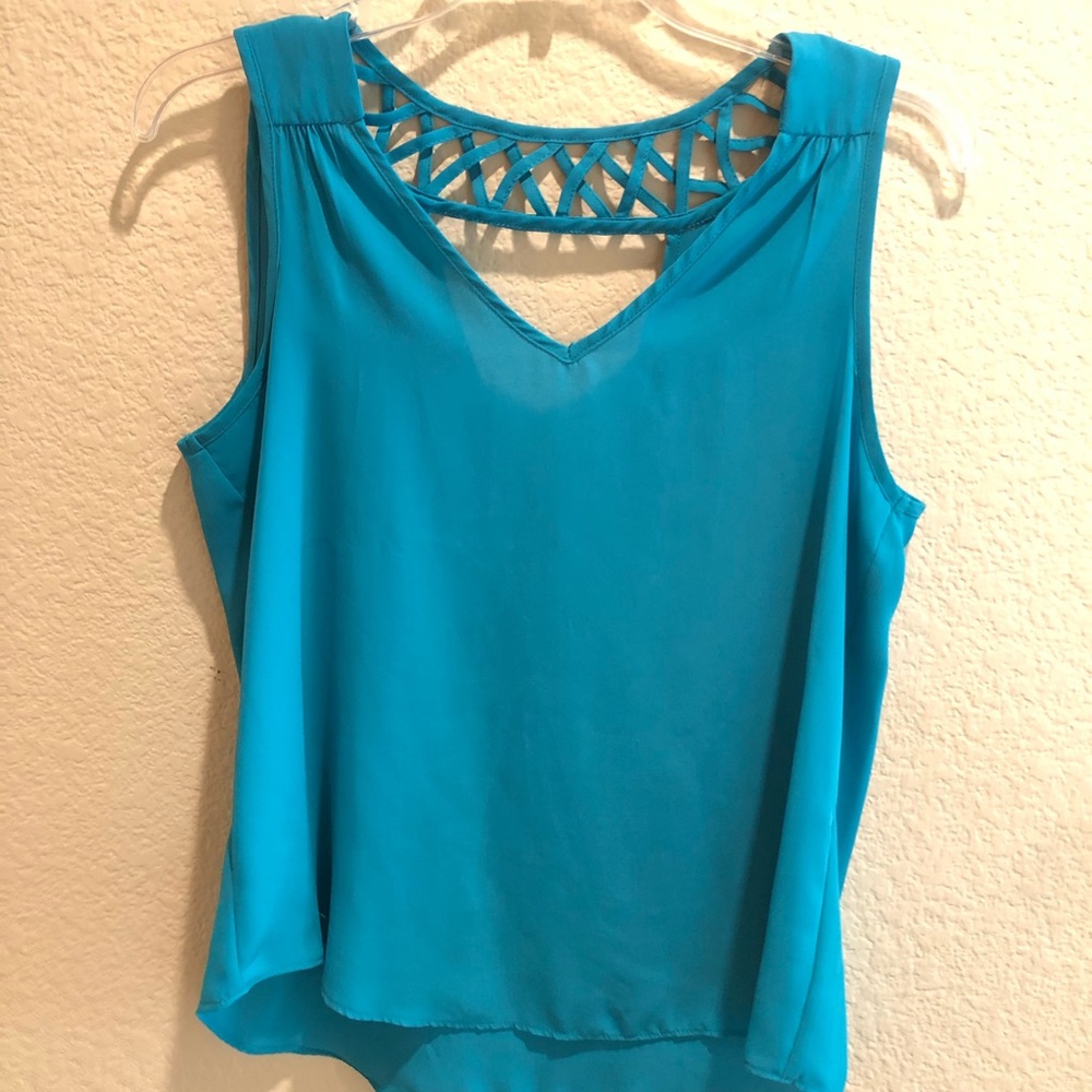 Sleeveless blouse